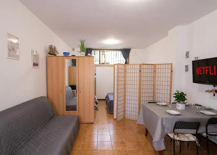 Marino Monolocale A 20 Mt Dal Mare Apartment *